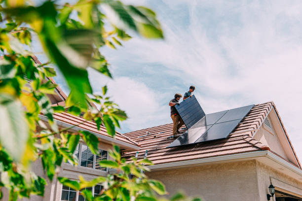 Best Roof Gutter Cleaning  in Maple Heights Lake Desire, WA